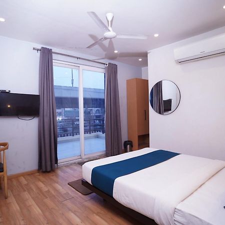 Hotel Mira Residency- Outer Ring Road, Paschim Vihar Delhi  Eksteriør billede