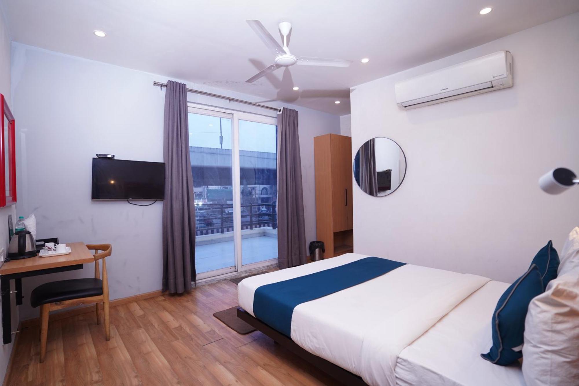 Hotel Mira Residency- Outer Ring Road, Paschim Vihar Delhi  Eksteriør billede