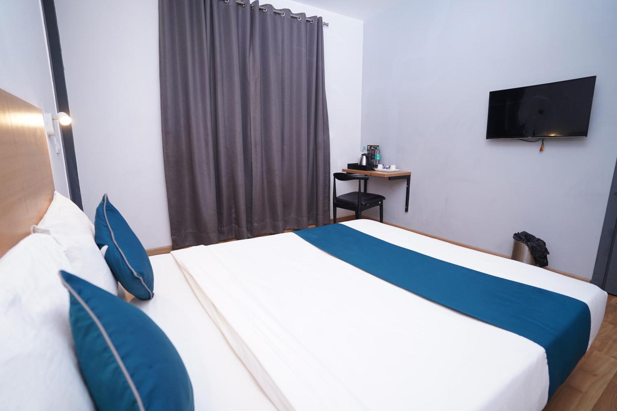 Hotel Mira Residency- Outer Ring Road, Paschim Vihar Delhi  Eksteriør billede