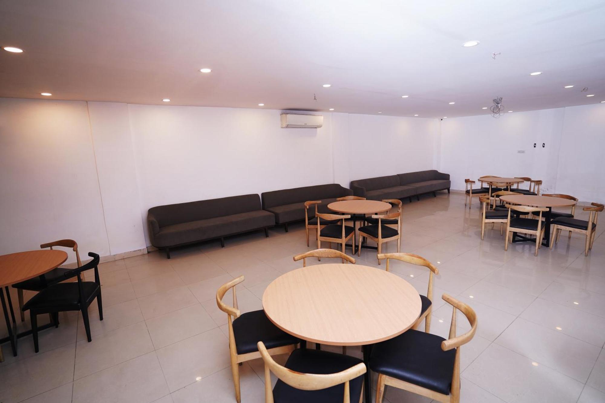 Hotel Mira Residency- Outer Ring Road, Paschim Vihar Delhi  Eksteriør billede