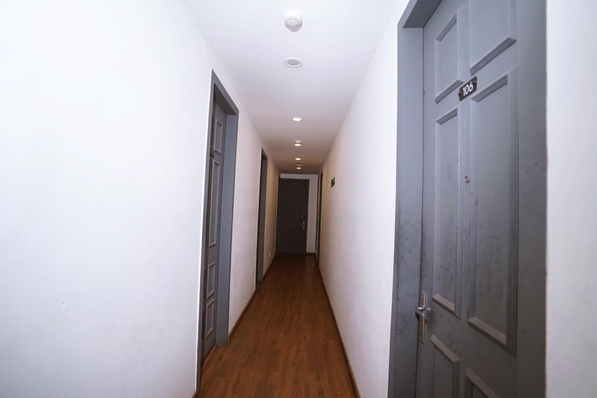 Hotel Mira Residency- Outer Ring Road, Paschim Vihar Delhi  Eksteriør billede